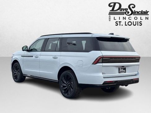 New 2026 Lincoln Navigator L Reserve w/ Jet Appearance Package image 5