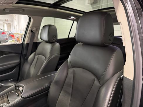 Used 2020 Buick Envision Essence AWD/4WD image 12