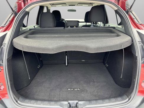 Used 2018 Nissan Kicks SR image 13