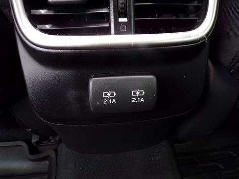 Used 2022 Subaru Outback Premium image 19