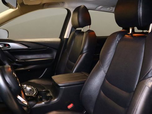 Used 2023 MAZDA CX-9 Touring image 10