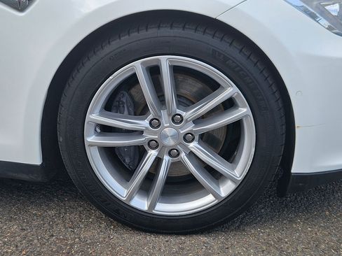 Used 2016 Tesla Model S 70D image 30