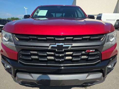 Used 2021 Chevrolet Colorado Z71 AWD/4WD image 2