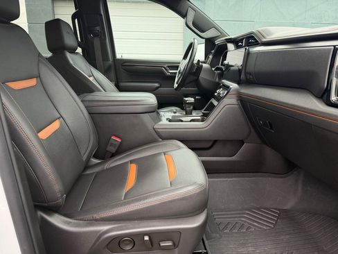 Used 2024 GMC Sierra 1500 AT4 AWD/4WD image 19