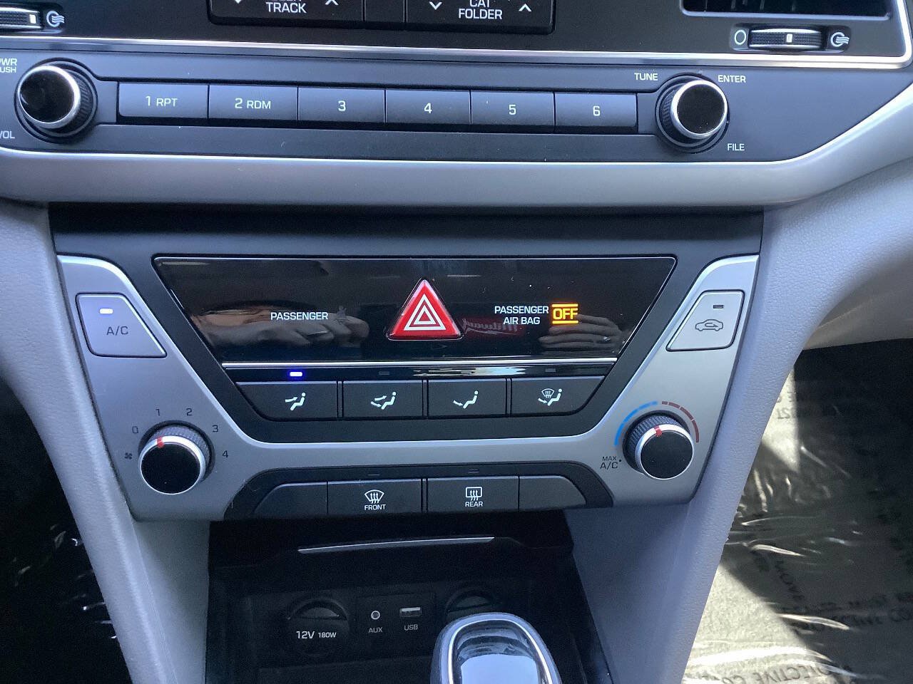 Used 2017 Hyundai Elantra SE FWD image 33