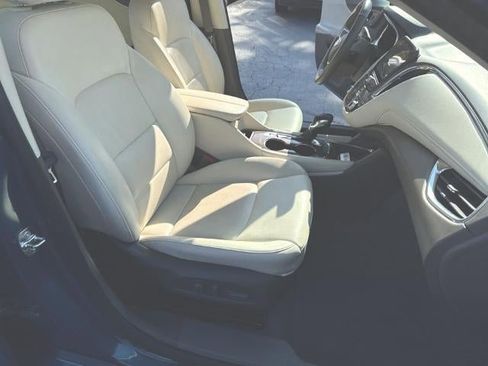 Used 2024 Chevrolet Malibu LT image 28