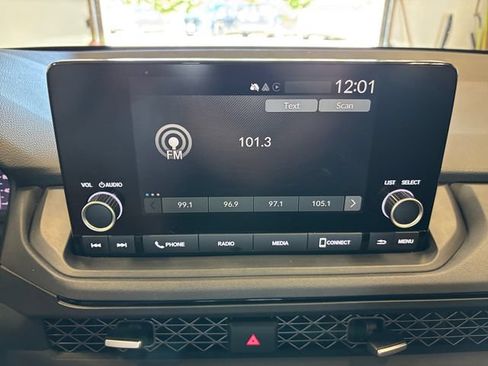 Used 2024 Honda Accord EX image 19
