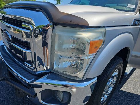 Used 2015 Ford F250 Lariat w/ Chrome Package image 28