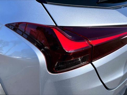 Certified 2024 Lexus UX 250h FWD image 27
