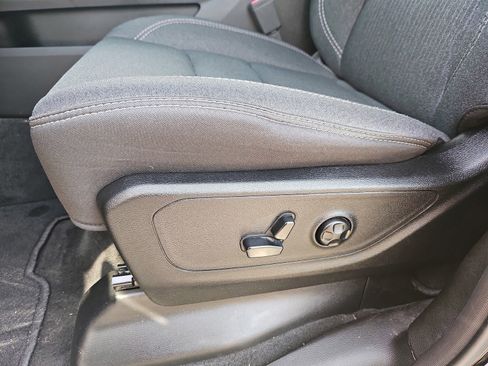 Used 2020 RAM 1500 Big Horn RWD image 16