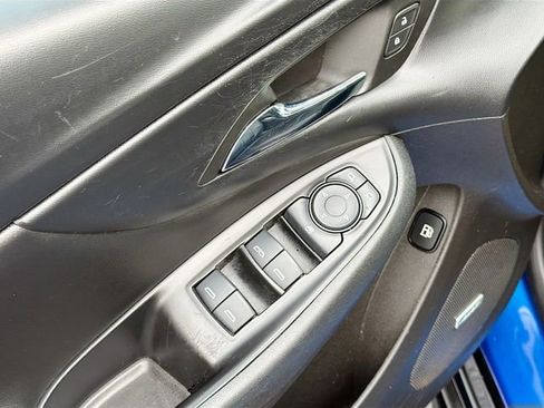 Used 2017 Chevrolet Volt Premier w/ Driver Confidence II Package image 18