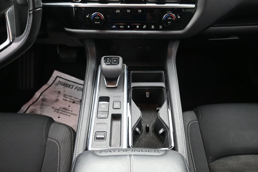 Used 2024 Nissan Pathfinder SV FWD image 24