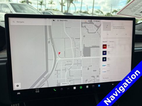 Used 2023 Tesla Model S Standard Range image 3