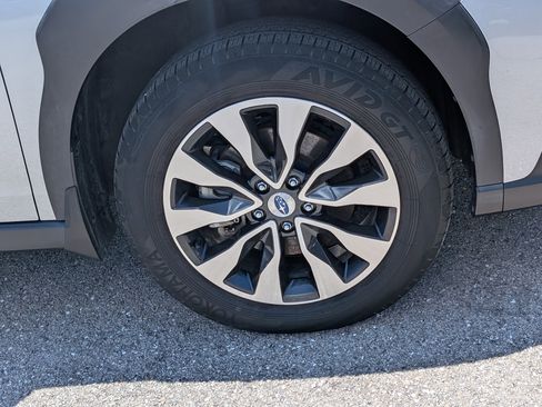 Certified 2024 Subaru Outback Limited AWD/4WD image 11