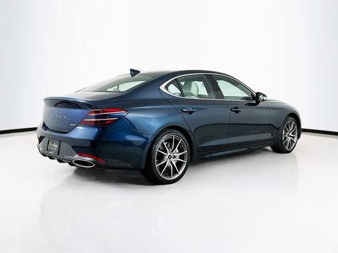 Used 2025 Genesis G70 2.5T image 9