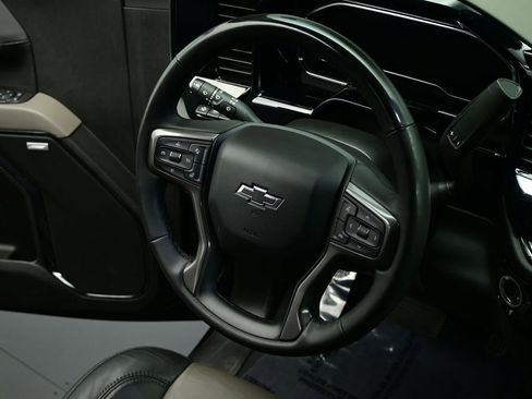 Used 2024 Chevrolet Silverado 2500 ZR2 w/ Technology Package image 39