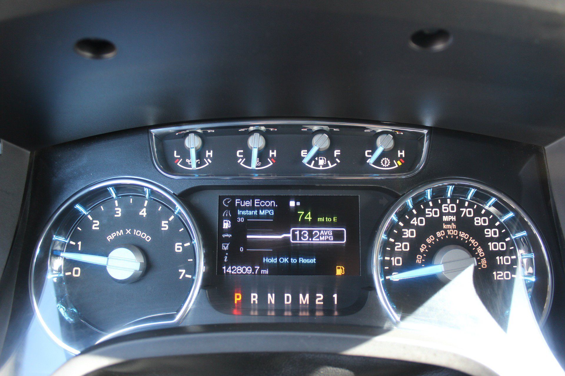 Used 2014 Ford F150 Lariat w/ Equipment Group 502A Luxury AWD/4WD image 22