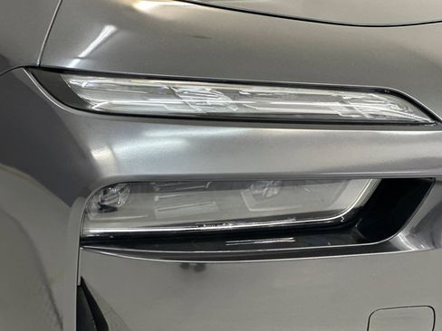 Certified 2023 BMW i7 xDrive60 AWD/4WD image 10