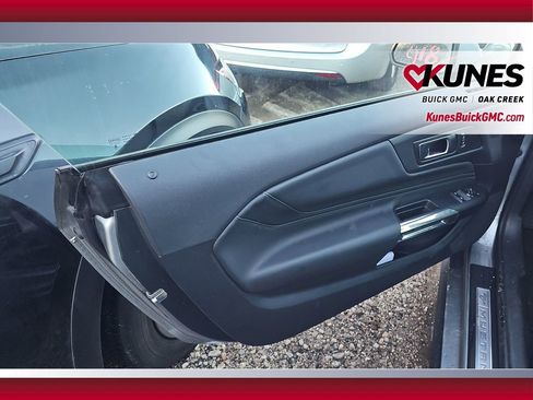 Used 2025 Ford Mustang Premium image 10