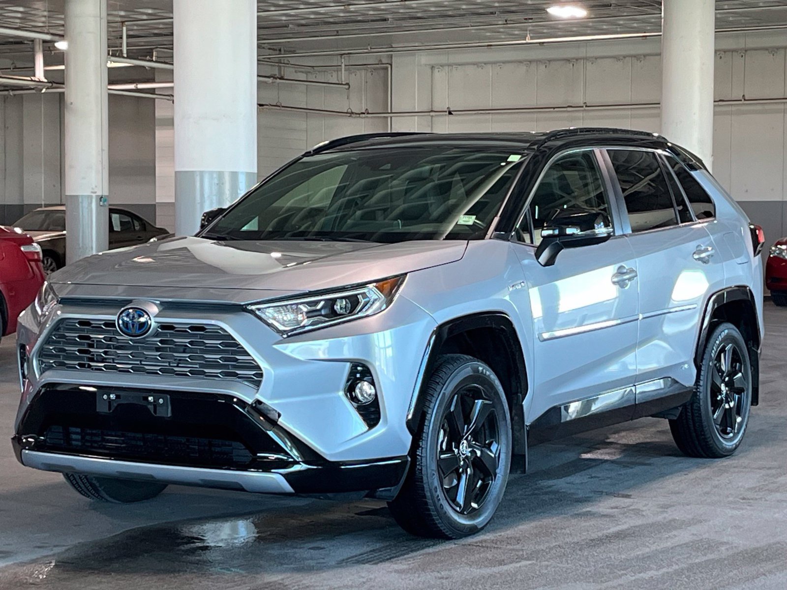 Used 2020 Toyota RAV4 XSE w/ XSE Grade Weather Package AWD/4WD image 4
