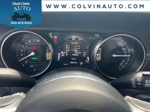 Used 2023 Jeep Wrangler Unlimited Sahara w/ Cold Weather Group AWD/4WD image 19