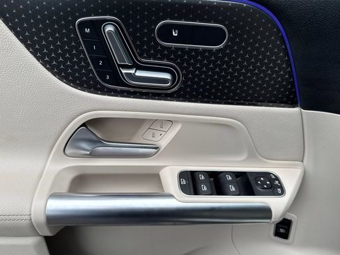 Used 2024 Mercedes-Benz GLA 250 4MATIC image 10