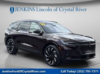 Used 2024 Lincoln Nautilus Reserve w/ Equipment Group 202A AWD/4WD video 1