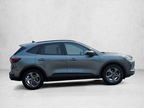 Used 2025 Ford Escape ST-Line FWD image 4