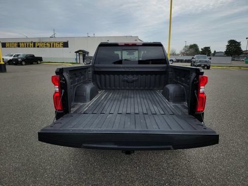 Used 2025 Chevrolet Silverado 1500 High Country AWD/4WD image 34