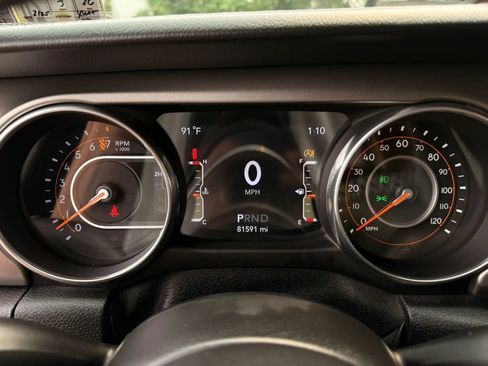 Used 2018 Jeep Wrangler Unlimited Sahara AWD/4WD image 20