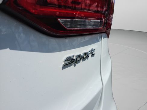Used 2018 Hyundai Santa Fe Sport FWD image 30