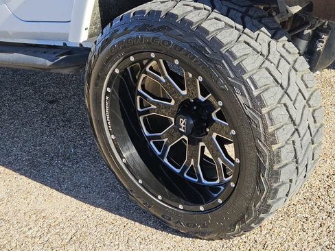 Used 2015 Jeep Wrangler Unlimited Sahara w/ Max Tow Package image 7