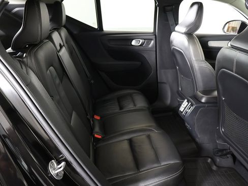 Used 2023 Volvo XC40 B5 Plus w/ Protection Package Premier image 39