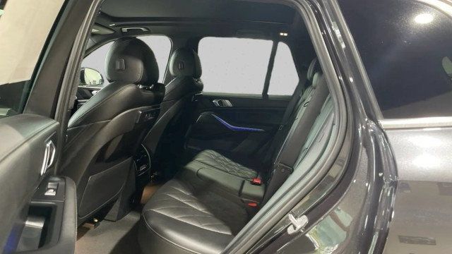 Used 2023 BMW X5 xDrive40i AWD/4WD image 18