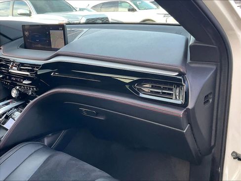 Used 2023 Acura MDX A-Spec image 18