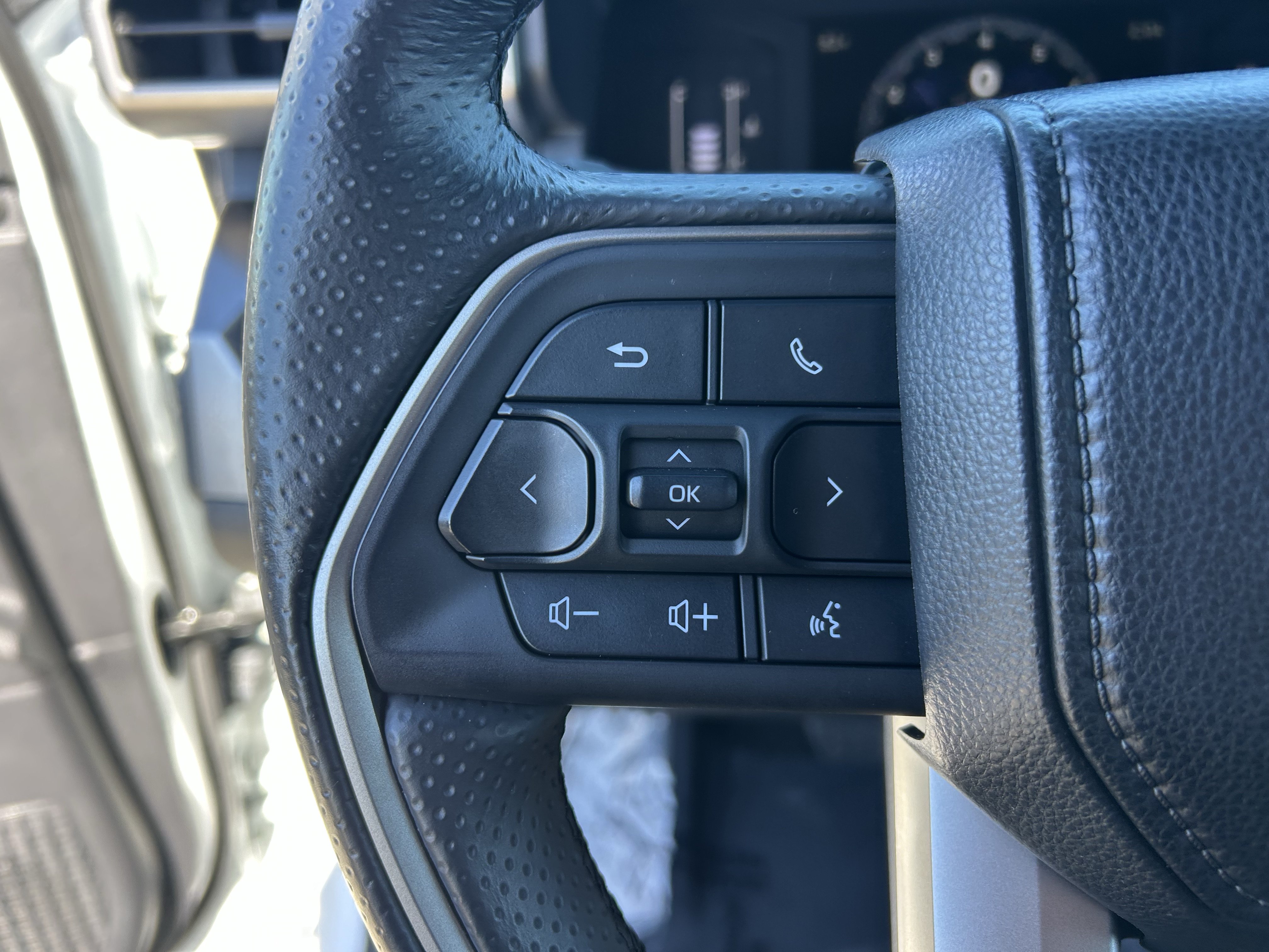 Certified 2026 Toyota 4Runner SR5 RWD image 28
