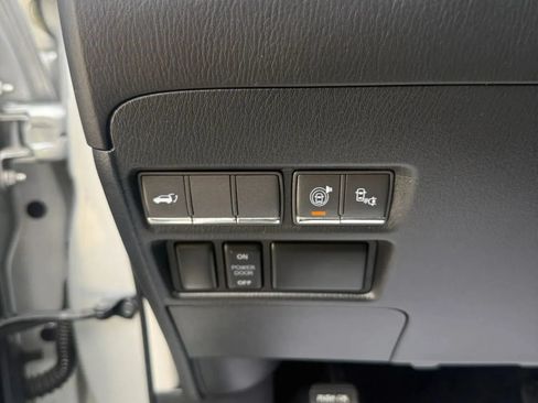 Used 2015 INFINITI QX80 2WD image 16