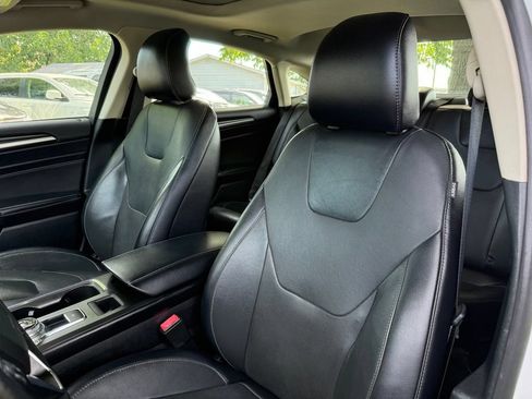 Used 2019 Ford Fusion Titanium AWD/4WD image 11