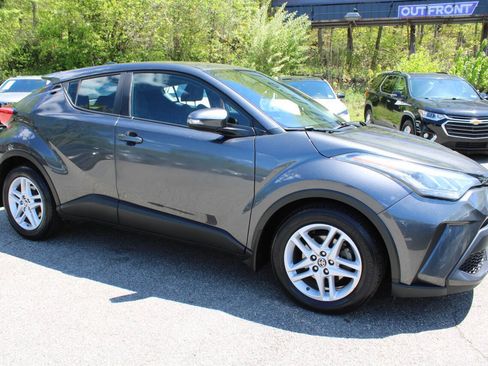Used 2021 Toyota C-HR LE FWD image 5