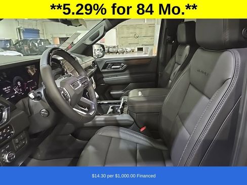New 2026 GMC Yukon Denali w/ Denali Reserve Package AWD/4WD image 17