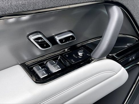 New 2026 Land Rover Range Rover Sport SE AWD/4WD image 22