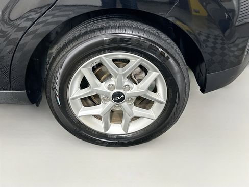 Used 2025 Kia Soul LX w/ LX Technology Package image 11