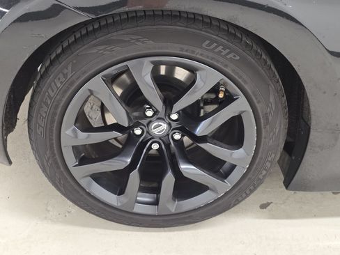 Used 2017 Nissan 370Z Coupe RWD image 42