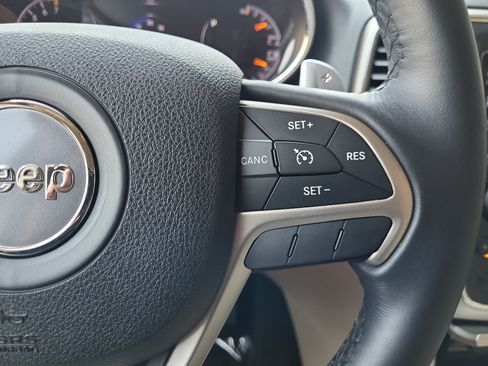 Used 2014 Jeep Grand Cherokee Laredo w/ Quick Order Package 23E AWD/4WD image 30
