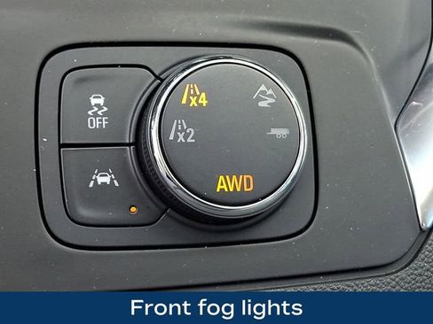 Used 2021 Chevrolet Traverse Premier AWD/4WD image 16