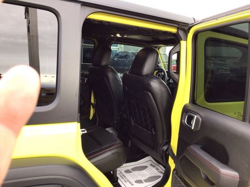 Used 2022 Jeep Wrangler Unlimited Rubicon w/ LED Lighting Group image 28