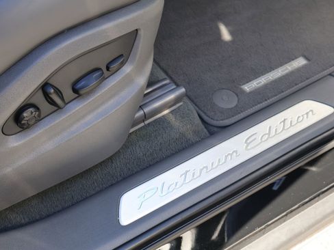 Certified 2023 Porsche Cayenne Platinum Edition AWD/4WD image 28