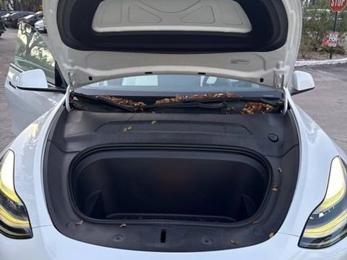 Used 2022 Tesla Model Y Performance image 12