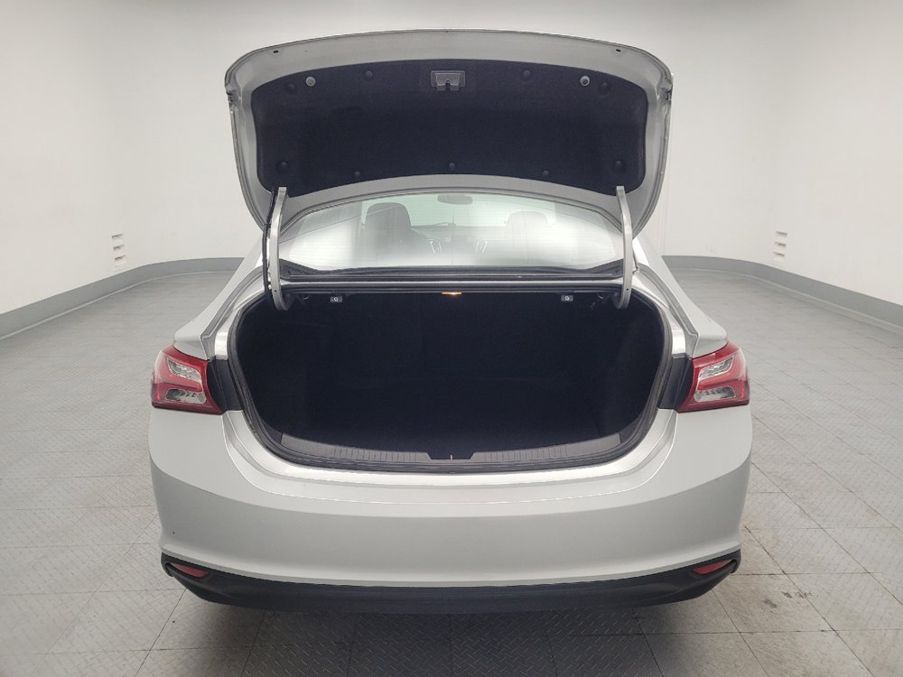 Used 2020 Chevrolet Malibu LT FWD image 29