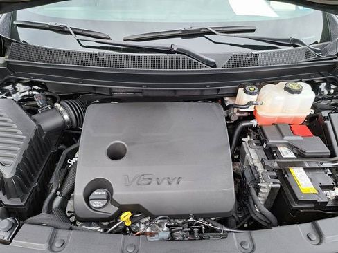 Used 2024 Chevrolet Traverse Premier w/ Redline Edition FWD image 28